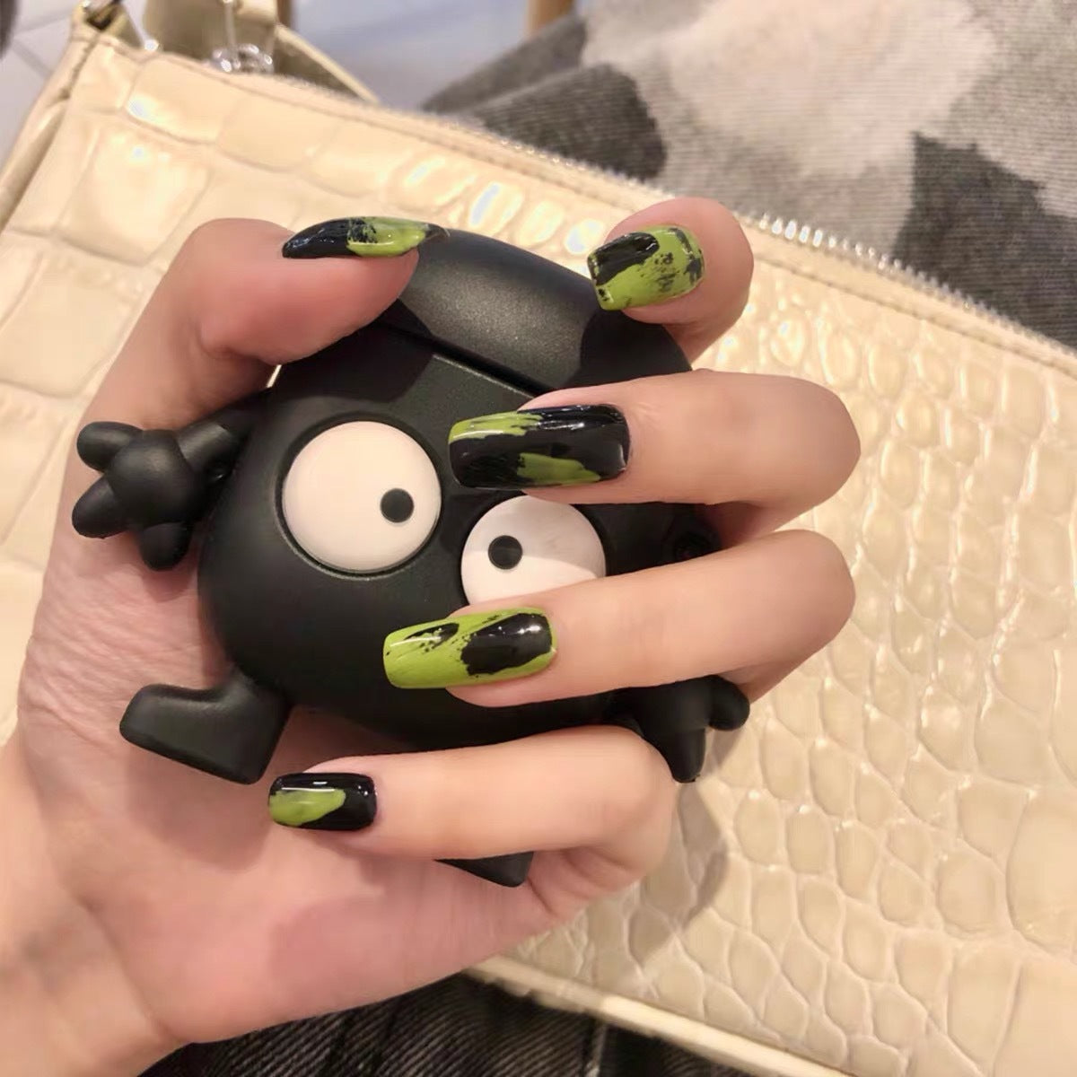 Graffiti Art Press On Nails - Futuristic Black & Green Design