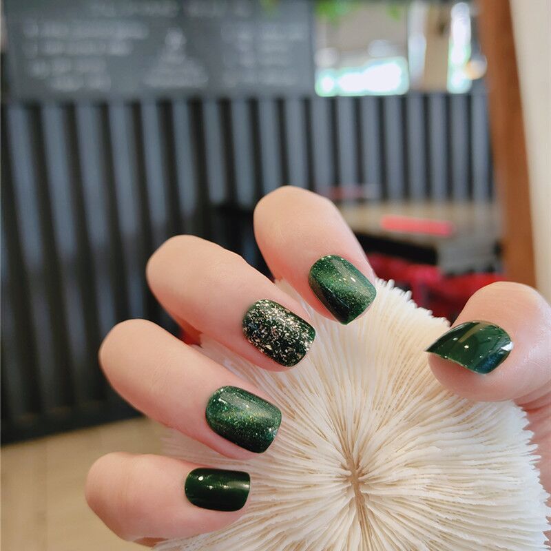 Glitter Green False Nails - 24pc Fashionable Nail Patches