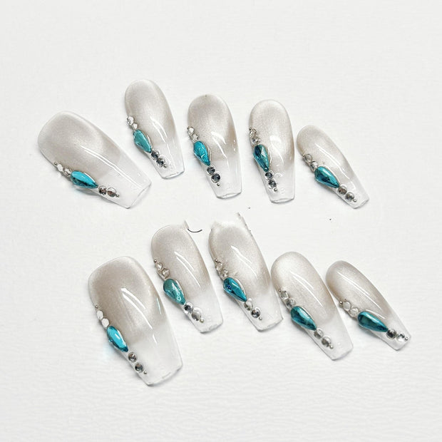 Professional Nail Set - 10PC White Ladder Design
