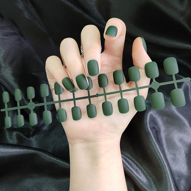 Starry Sky Matte Nails - Short Round Fake Nail Set
