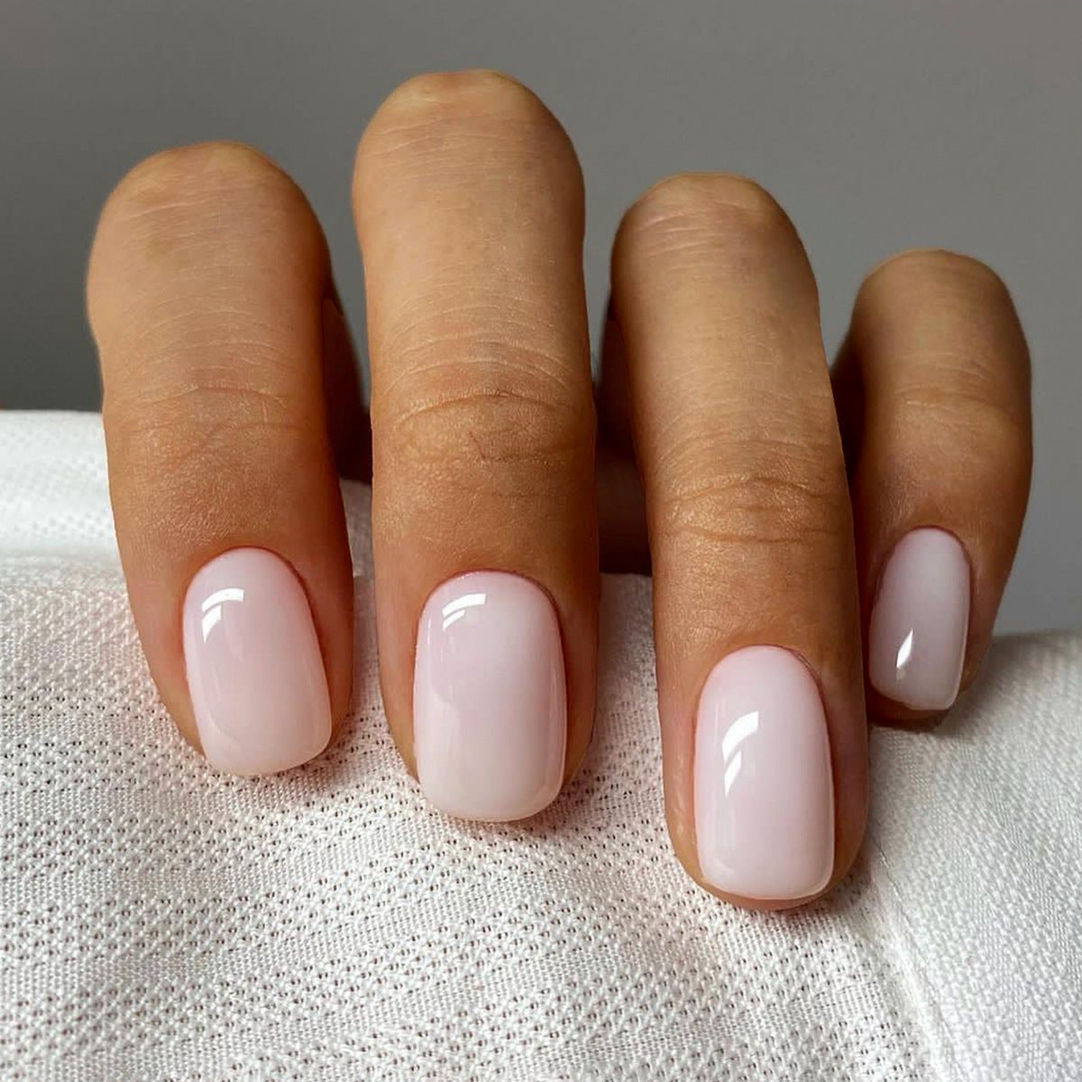 Short Square Solid Color Press On Nails - Simple Wearable Nail Armor Set